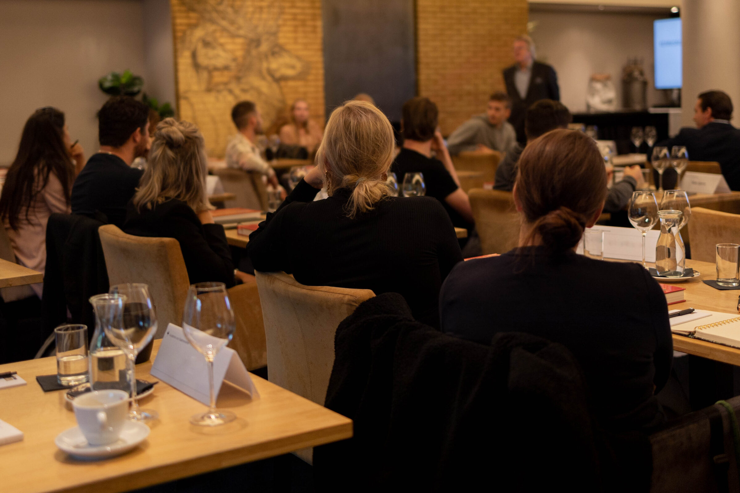 Academie voor Gastronomie. Opleiding Gastronoom-sommelier. Wijnopleiding. Sommeliercursus.