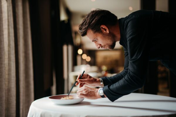 Exclusieve Masterclasserie Ambachtelijk Wild en Respectvolle Wildbereiding door Meesterkok Jonathan Zandbergen van het Wild Atelier aan de Academie voor Gastronomie